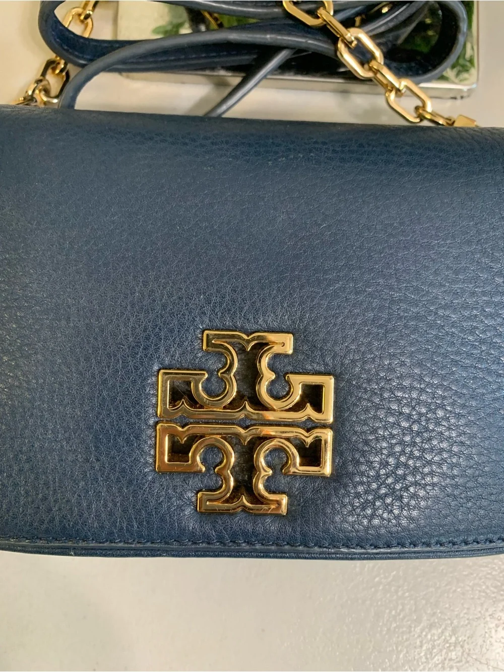 👜💕 Tory Burch Navy Leather Chain-Shoulder Crossbody Bag